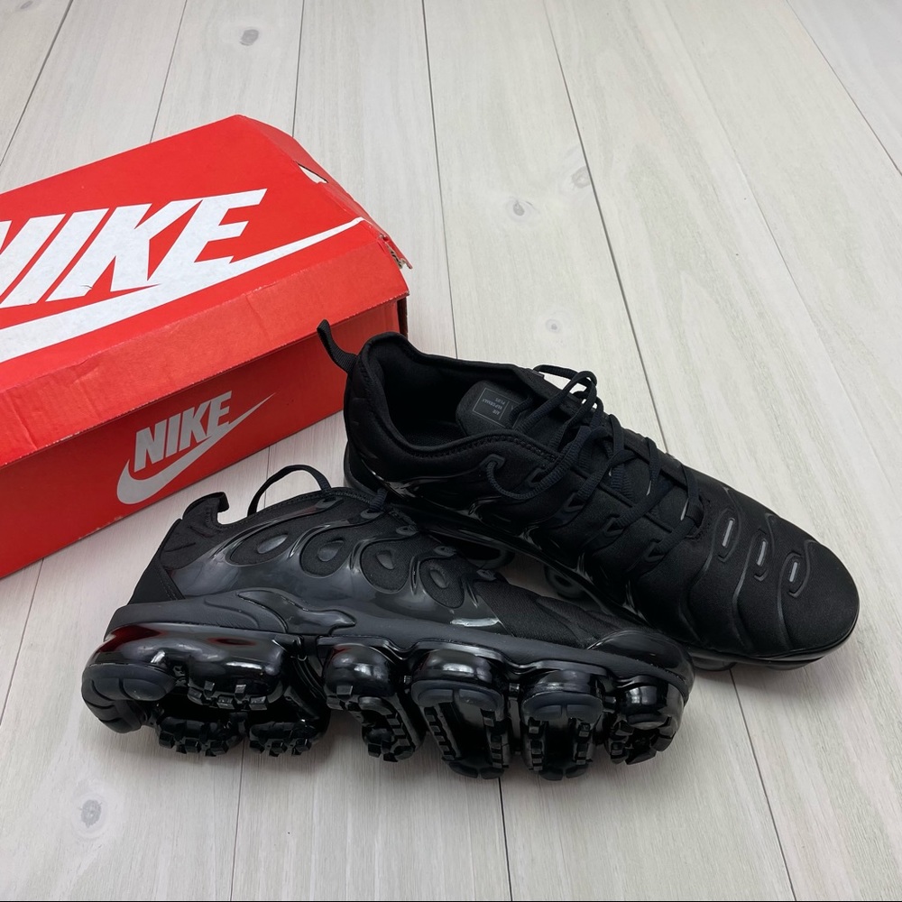 Nike Air VaporMax Plus Triple Black Men's Size 13
